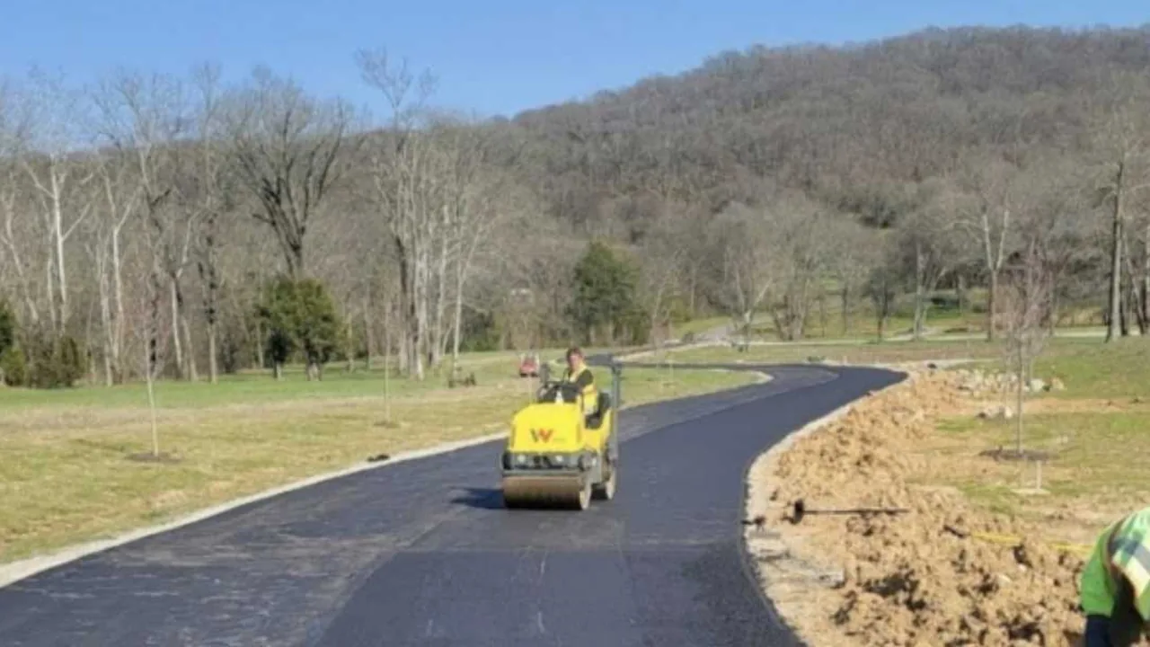 Asphalt paving contractor in Cookeville, TN