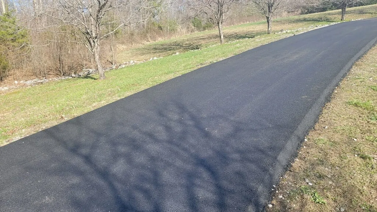 Asphalt paving contractor in Gallatin, TN