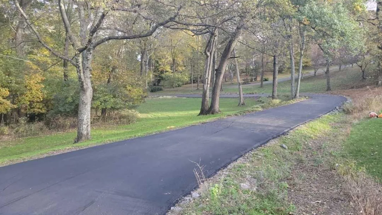 Asphalt paving contractor in Hendersonville, TN