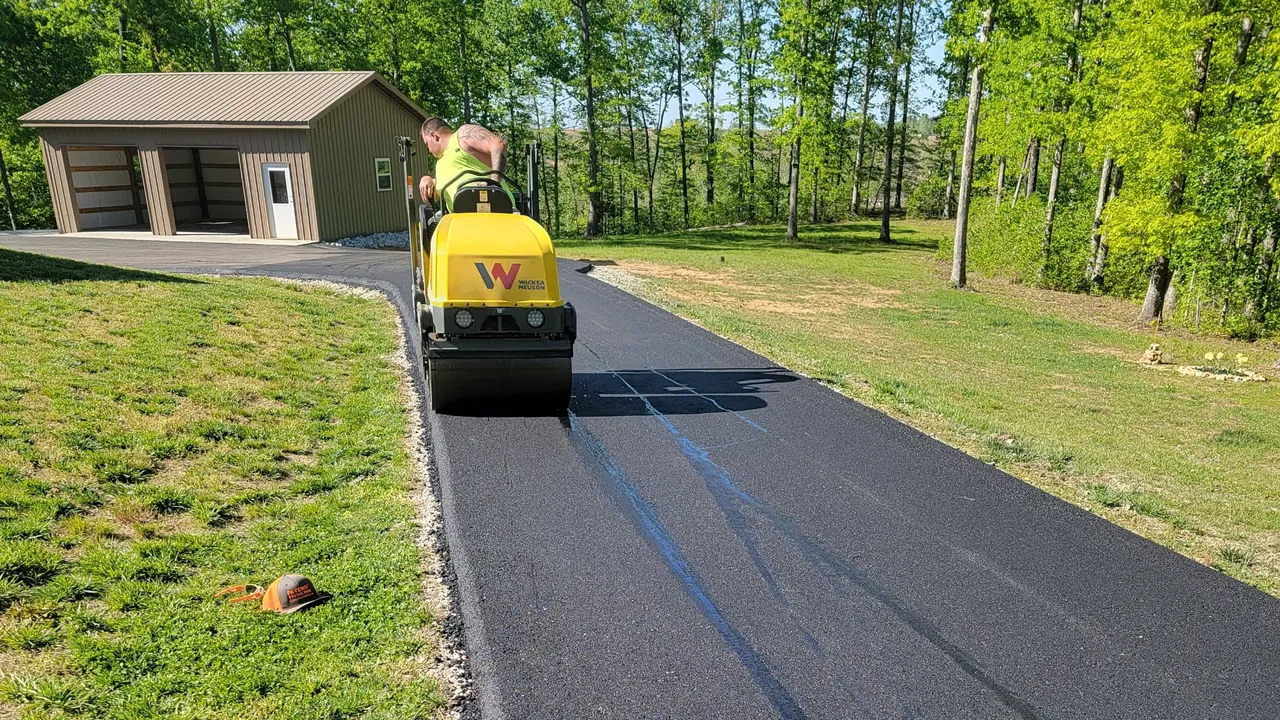 Asphalt paving contractor in Murfreesboro, TN